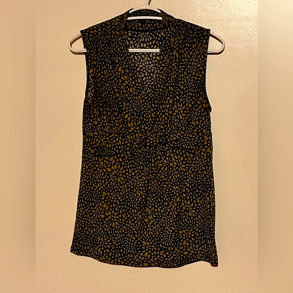 Small short sleeve patterned blouse - Picture 1 of 6